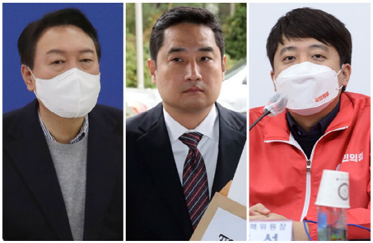 윤석열(왼쪽) 국민의힘 대선 후보, 강용석(가운데) 변호사, 이준석 국민의힘 대표. <연합뉴스>